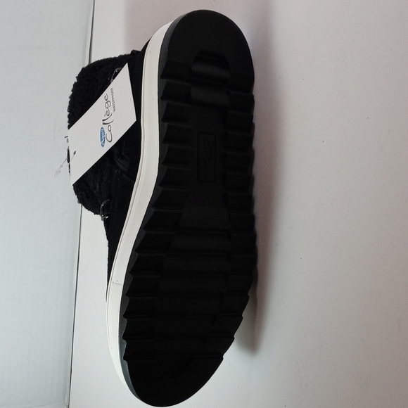 Boot - Picture 5 of 6